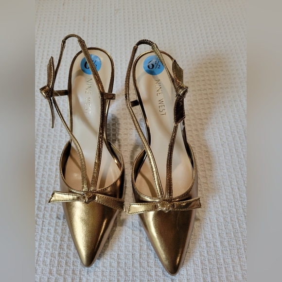 Nine West Gold Women's Shoes - Picture 9 of 10